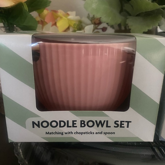 🆕🍜 NOODLE BOWL SET OF 2! BRAND NEW IN BOX! CHOPSTICKS & SPOON INCLUDED! - Picture 5 of 7